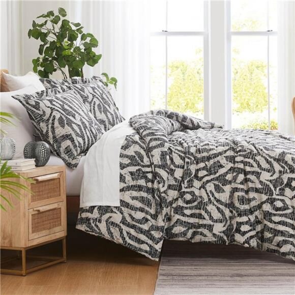 Full/Queen Sized Comforter Bedding Set, Down Alternative Floral Comforter - Picture 1 of 7